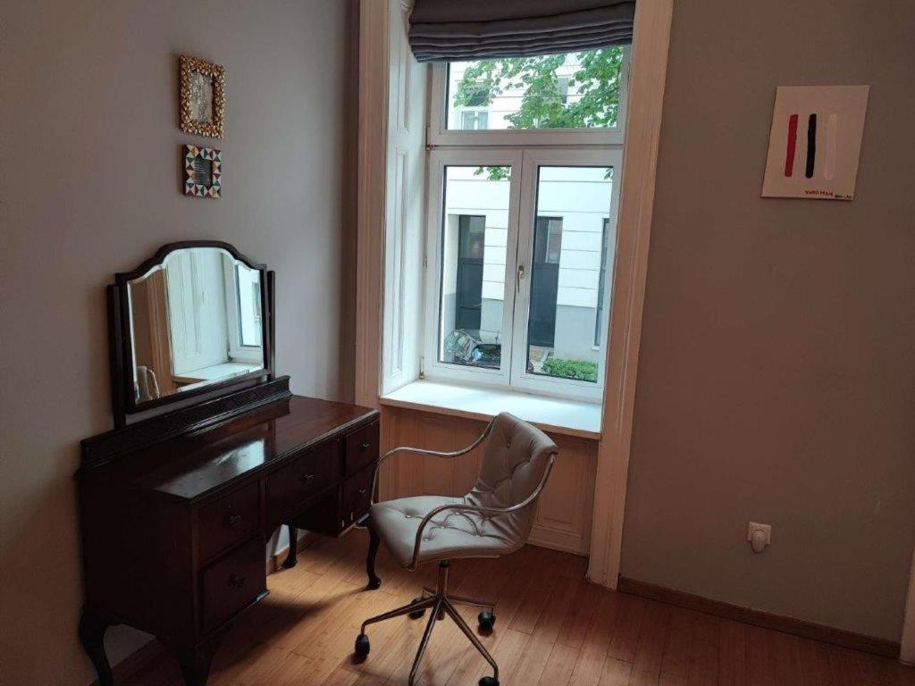 Central Vienna Apartment With Unique 40M2 City Garden & Self Check In ภายนอก รูปภาพ